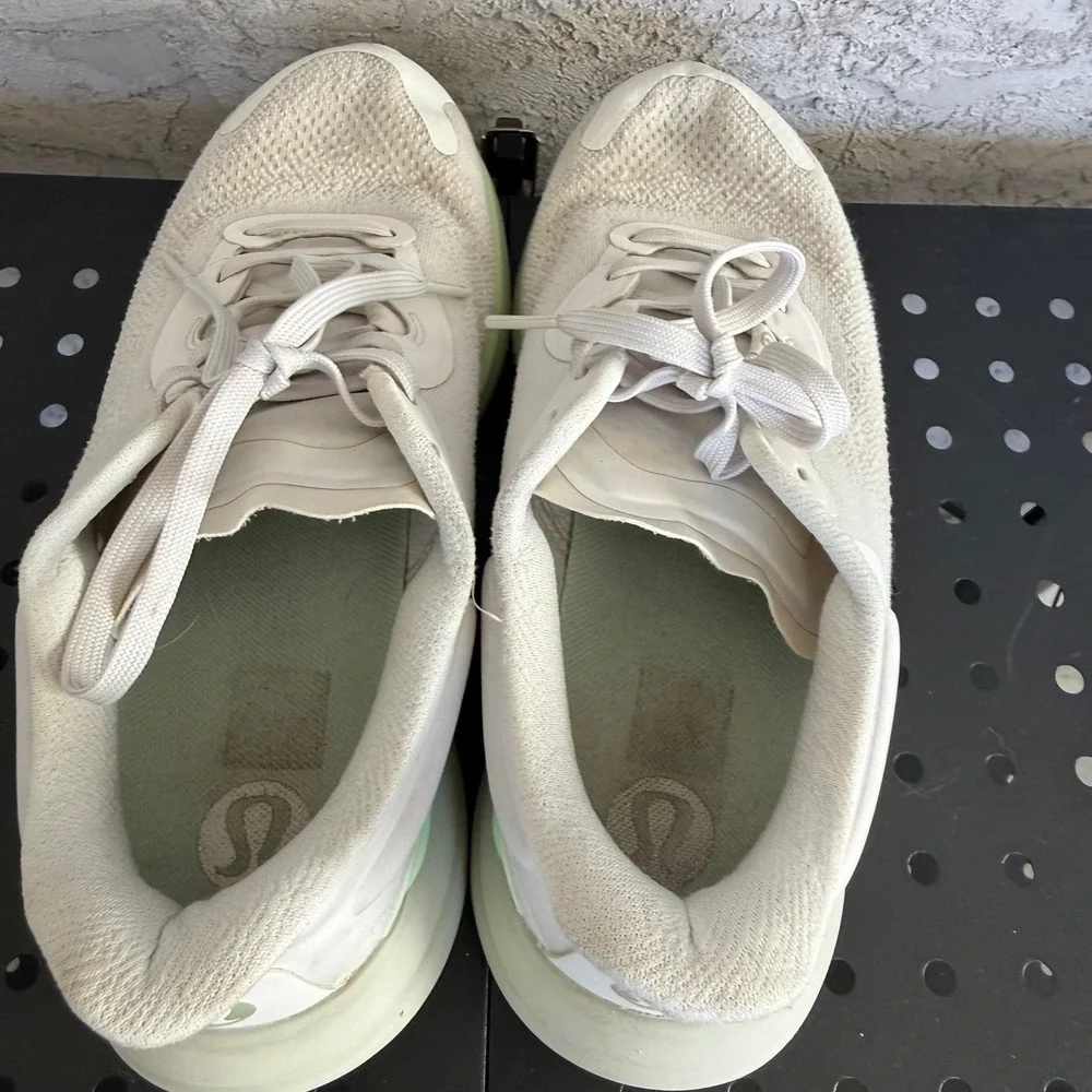 Lululemon Chargefeel Low 2 Workout Shoes Womens 9 US 41 EU Green Sneakers Active